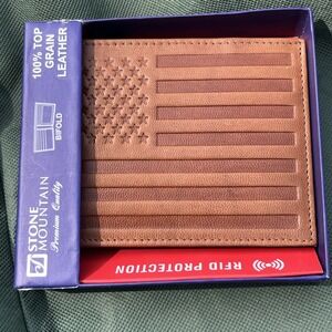 Stone Mountain Top Grain Leather RFID Bifold Wallet American Flag New